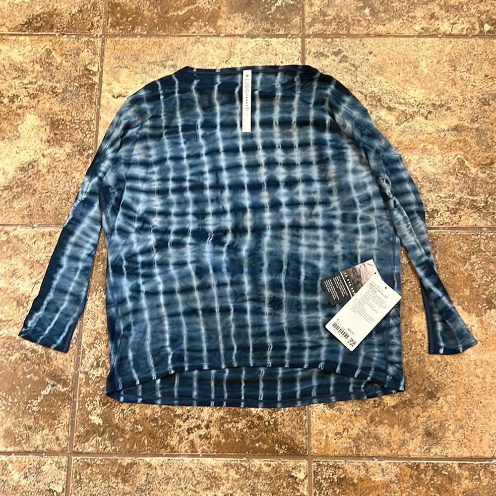 NWT size 6 Lululemon long sleeve back in action tie dye